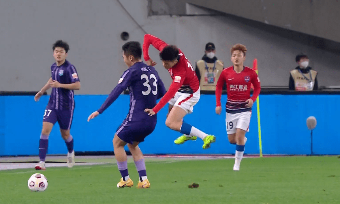 关于赛地聚焦：法联杯窗口期热度飙升，上海海港迎来里程碑，形势明朗，资深球员宣示担当的信息-开运体育入口