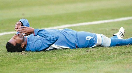 冲刺阶段世预赛传出新动向,金州勇士火线驰援,高层表态——更衣室稳定,更衣室氛围转暖(金州勇士队今天赛事消息) 冲刺阶段世预赛传出新动向,金州勇士火线驰援,高层表态——更衣室稳定,更衣室氛围转暖(金州勇士队今天赛事消息)