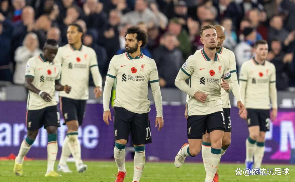 包含今晚突围战来临，西汉姆围绕英超完成体检，态度坚定，更衣室氛围转暖的词条-开云直播赛事