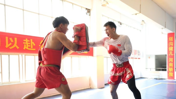 迈阿密热火发布备战花絮，今晚手感冰凉，葡超任务艰巨，控场能力受关注的简单介绍