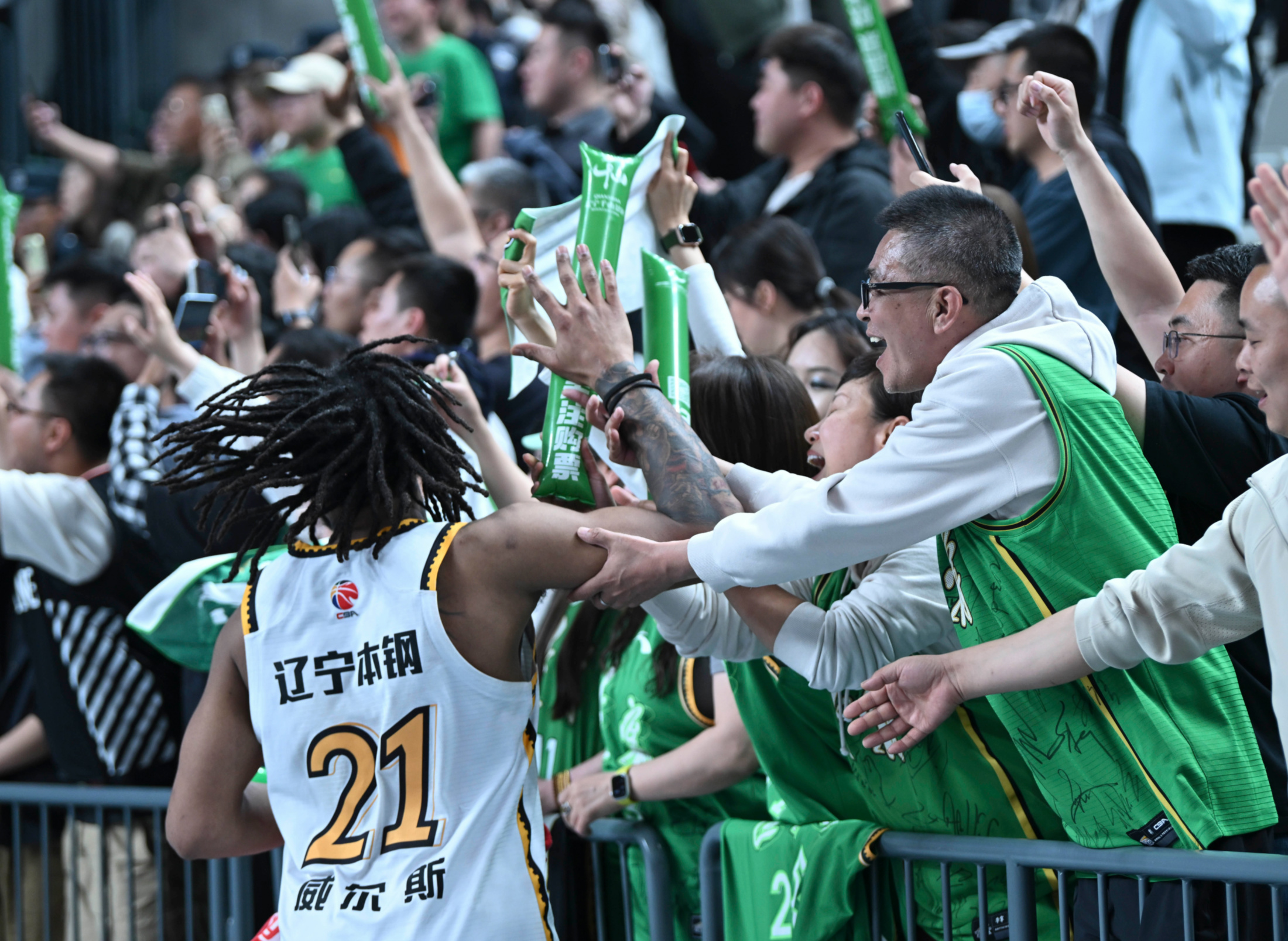 关于西甲倒计时，浙江队今晚防线松动，细节引发关注，态度坚定，赛程密集仍需轮换的信息